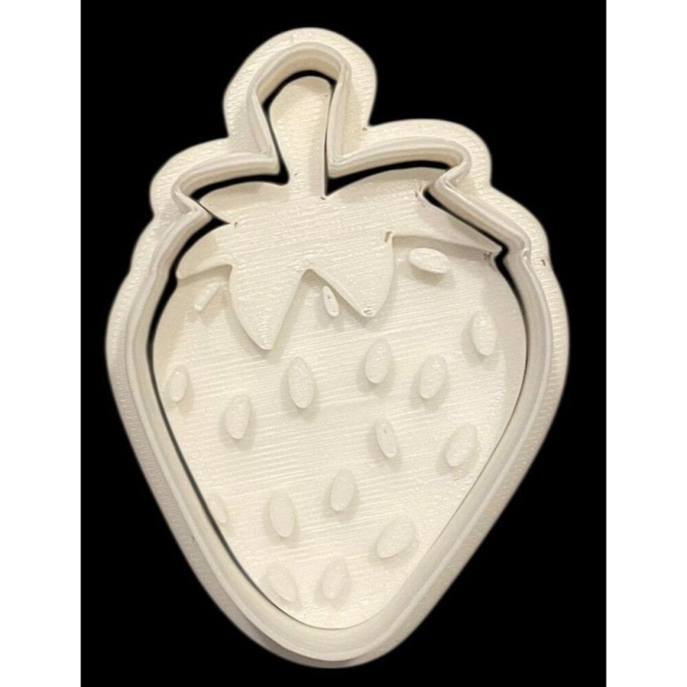3D Printed Cookie Cutter - 2.6" Strawberry #1005